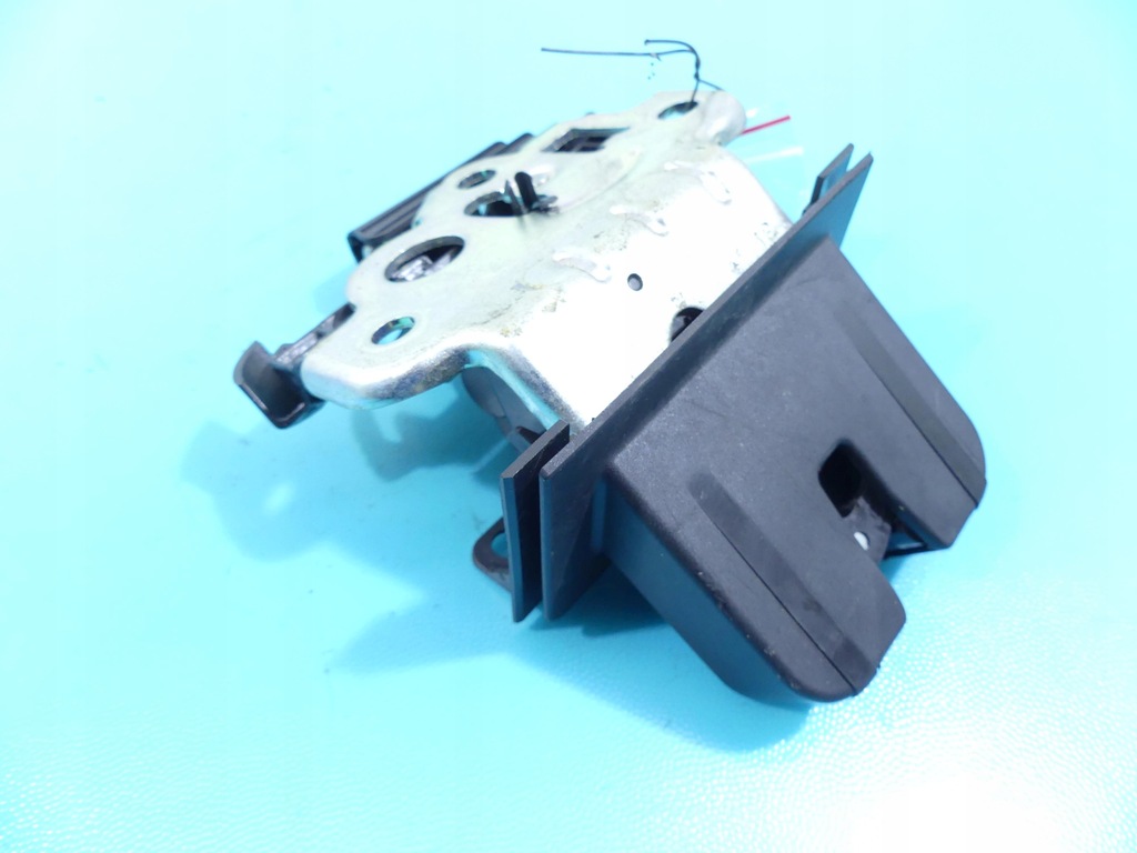 фото №1, Замок кришки задня skoda rapid hb 5d 12-16