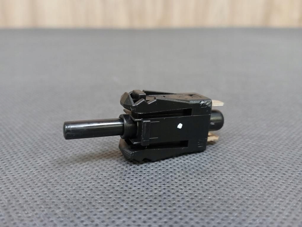 фото №1, Mercedes slk r171 датчик кінцевий світло стоп педалі a0015458714