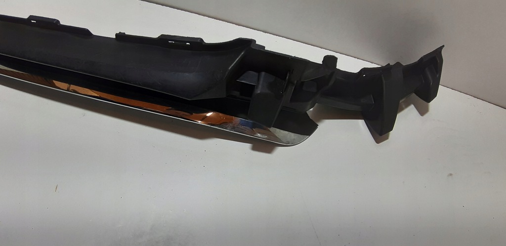 фото №12, Mercedes c-klasa w205 решётка средняя нижняя спойлер бампера a2058851065