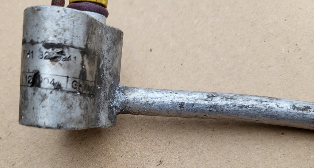 фото №8, Шланг трубка wąż кондиционера датчик vw multivan transporter t5 оригинальный номер eu