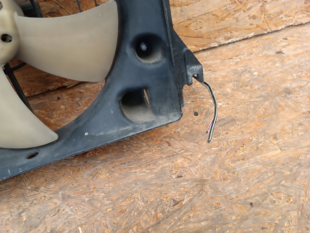 Вентилятор радиатора корпус toyota celica vii 99- бензин в Украине