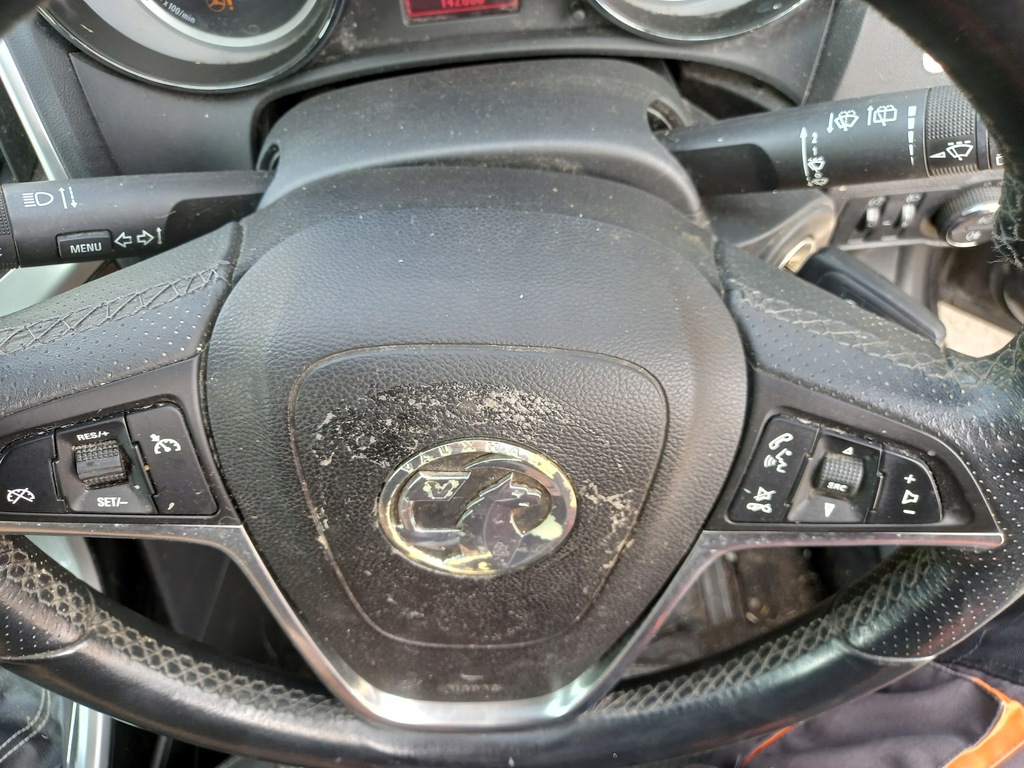 фото №10, Opel astra j воздуховод подушка безопасности водителя