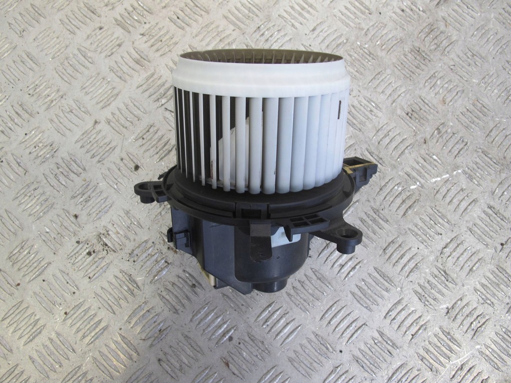 фото №4, Opel grandland x lift 1.6 thp воздуходувка вентилятор обдув 21-