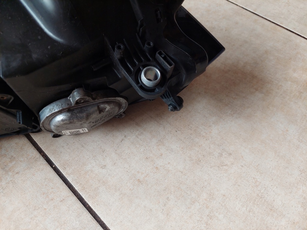 фото №7, Лампа правая - full led - vw golf sportsvan - lift - 517