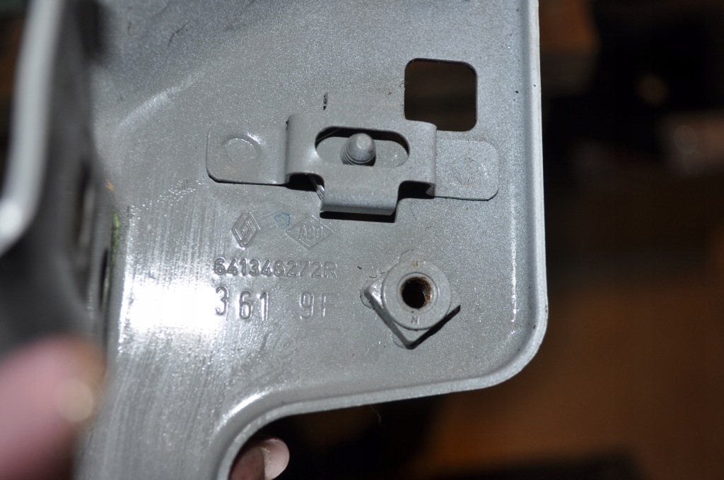 фото №3, Кронштейн крыла правое 641346272r renault clio v