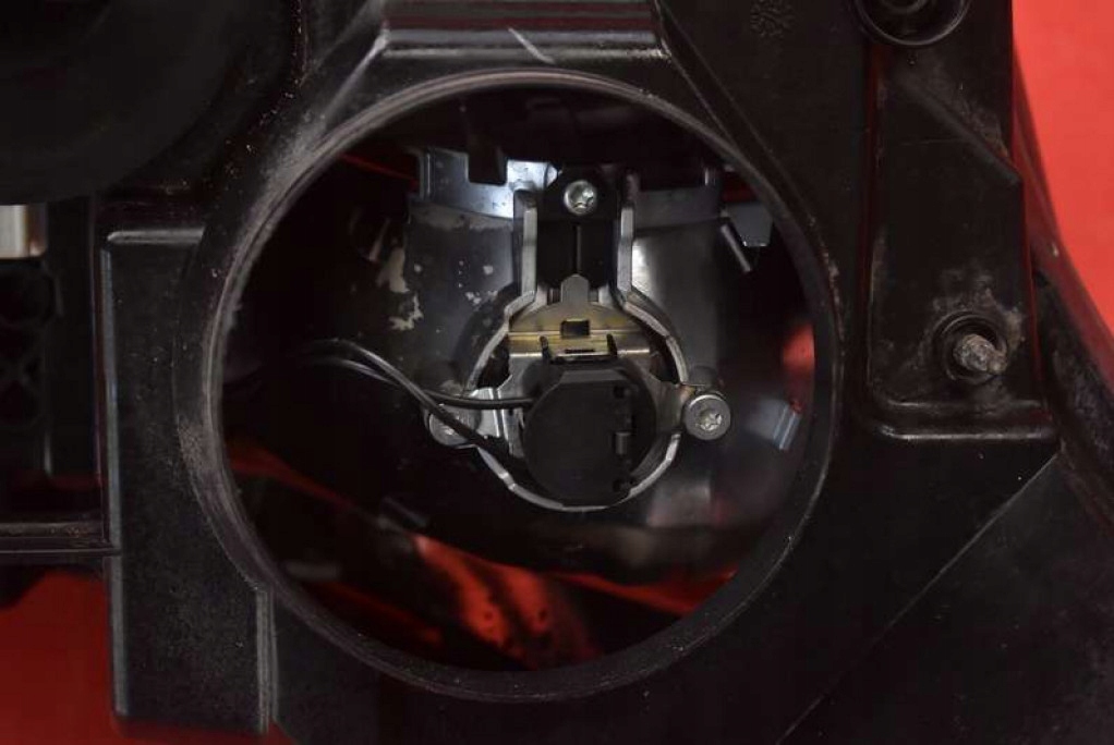 фото №7, Фара левый лампа перед eu 9681873980 citroen c3 picasso lift 12-16