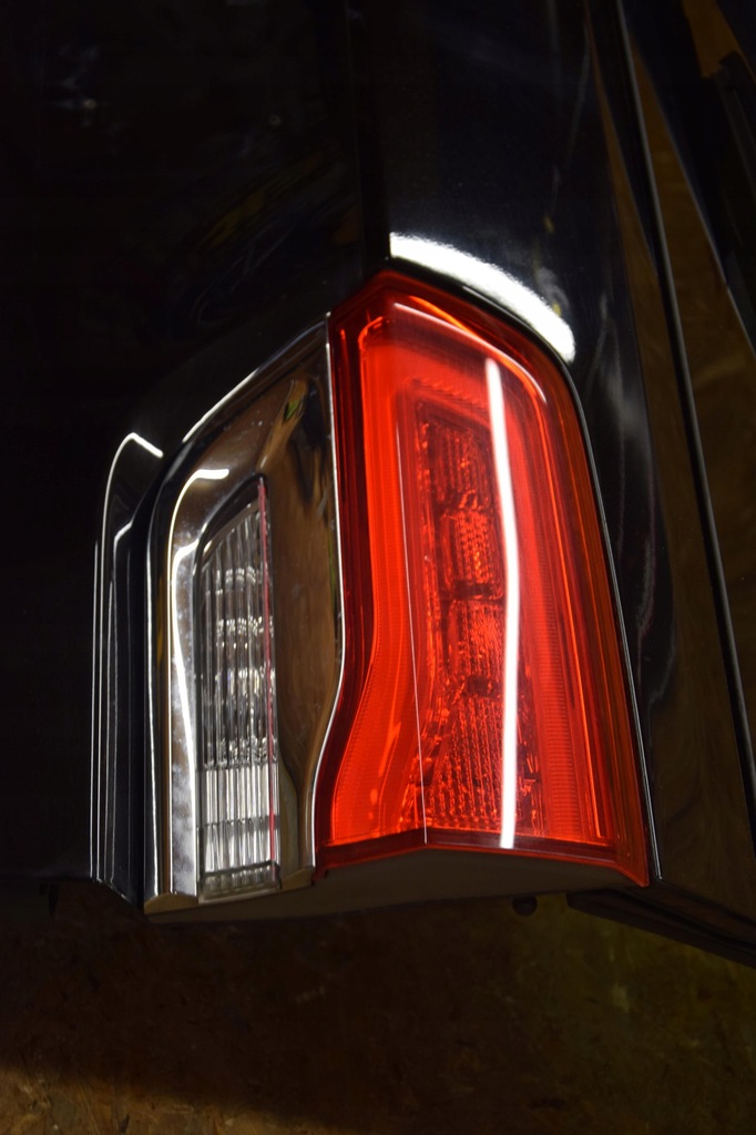 фото №15, Крышка багажника задняя багажника камера лампа jeep grand cherokee wk2 iv overland 14-