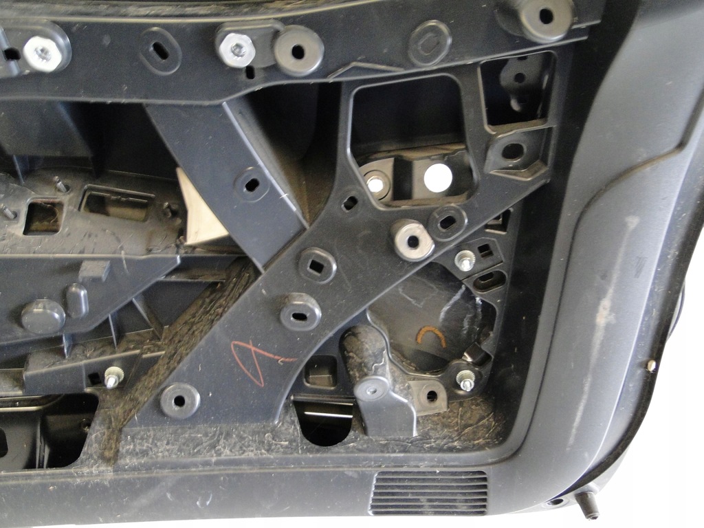 фото №13, Toyota кришка багажника багажника задня задня 67149-02140 corolla e21 xii ts