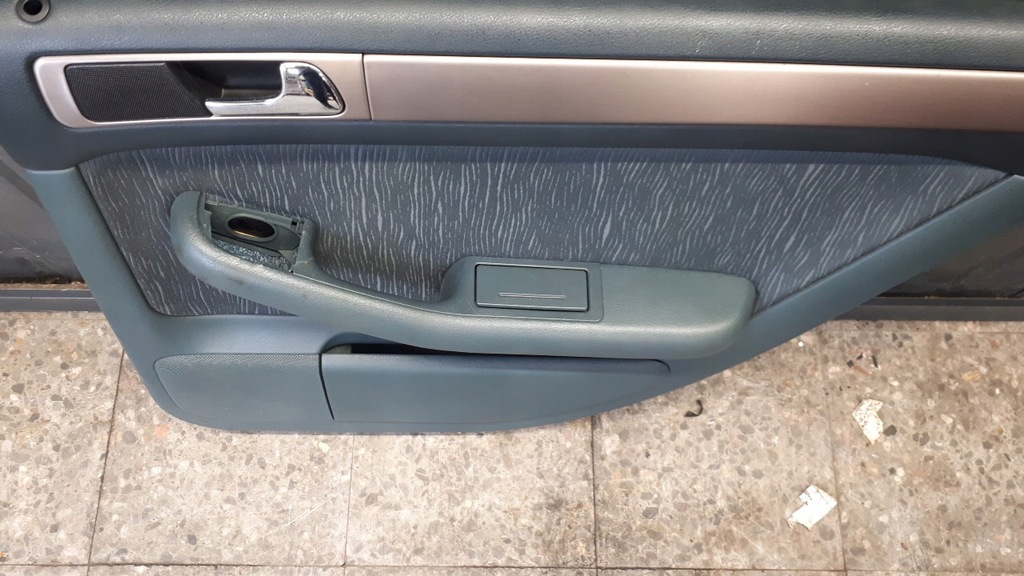 фото №7, Обшивка правий задня audi a6 c5 зелений