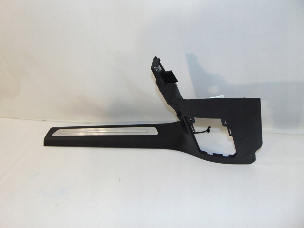 Купить Audi a8 d5 накладка порог левая led 4n1867271 b/c