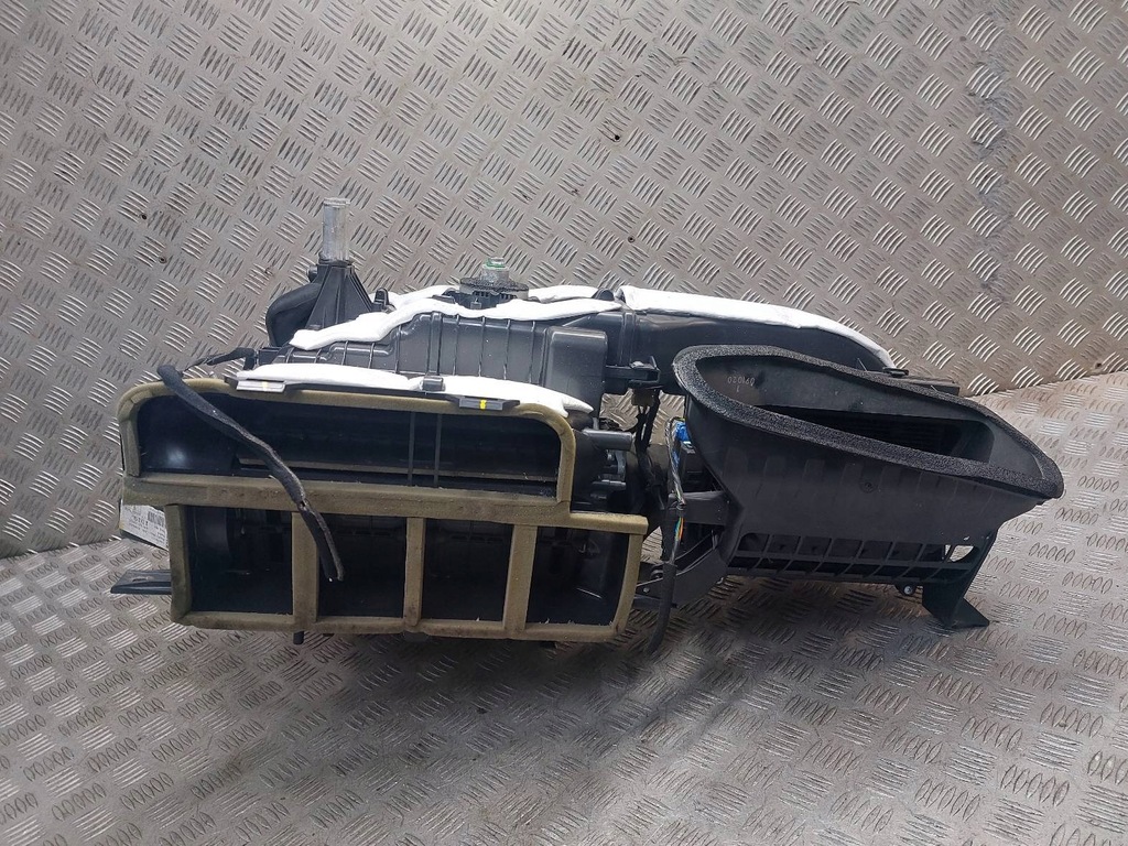 фото №7, Корпус отопителя + воздуходувка kia ceed iii eu eb1d1nxjaa 97200-j7050