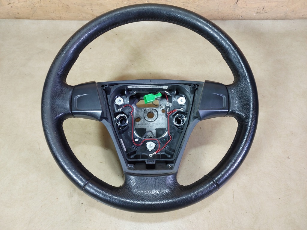 фото №1, Volvo v50 повітропровід шкіра