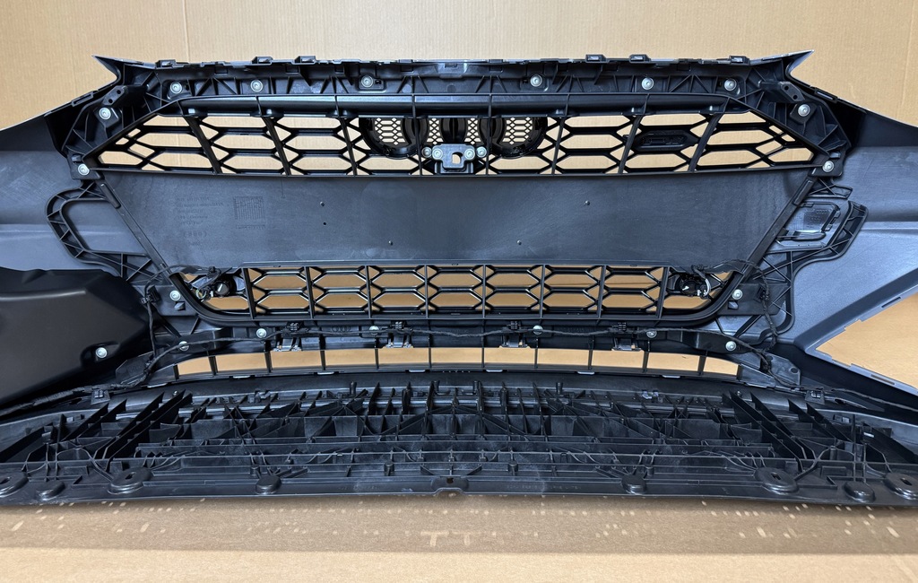 фото №11, Audi rs4 b9 8w lift 2023 бампер перед 6xpdc камера 8w0807065bk ly7c 0km