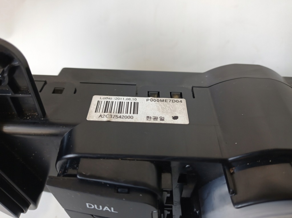 фото №8, Панель кондиционера hyundai i40 97250-3z900