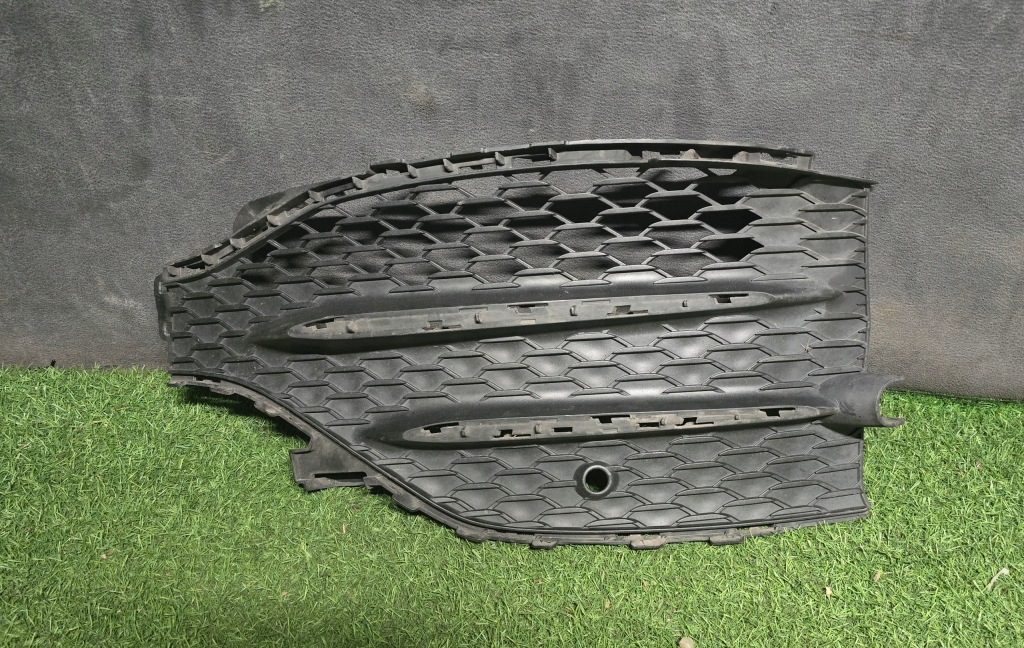 Купити Решітка ліва бампера перед mercedes gle w167 amg