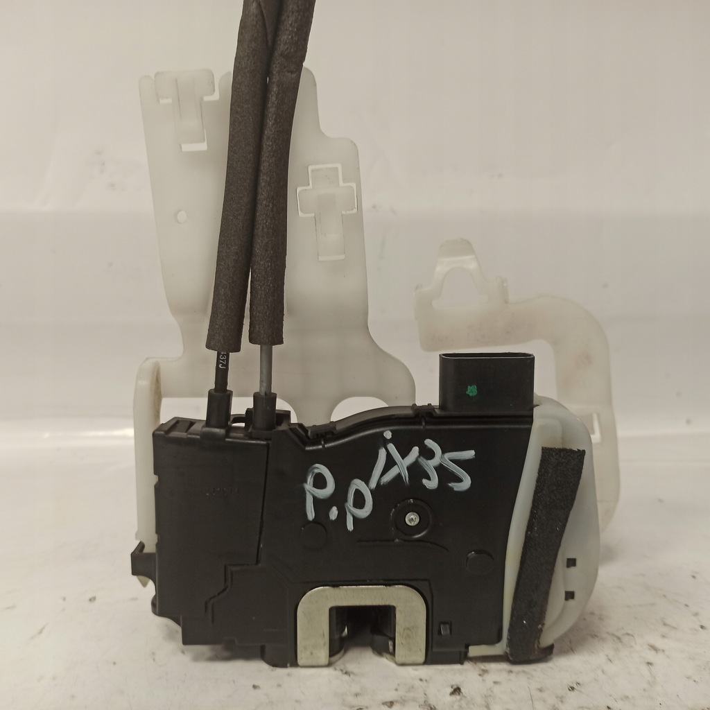 фото №8, Hyundai ix35 замок дверь правый перед 6 pin 81320-2y000