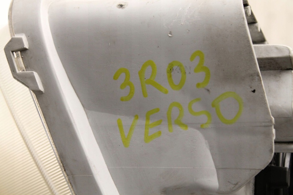 фото №5, Toyota corolla verso лампа левый перед левая передний