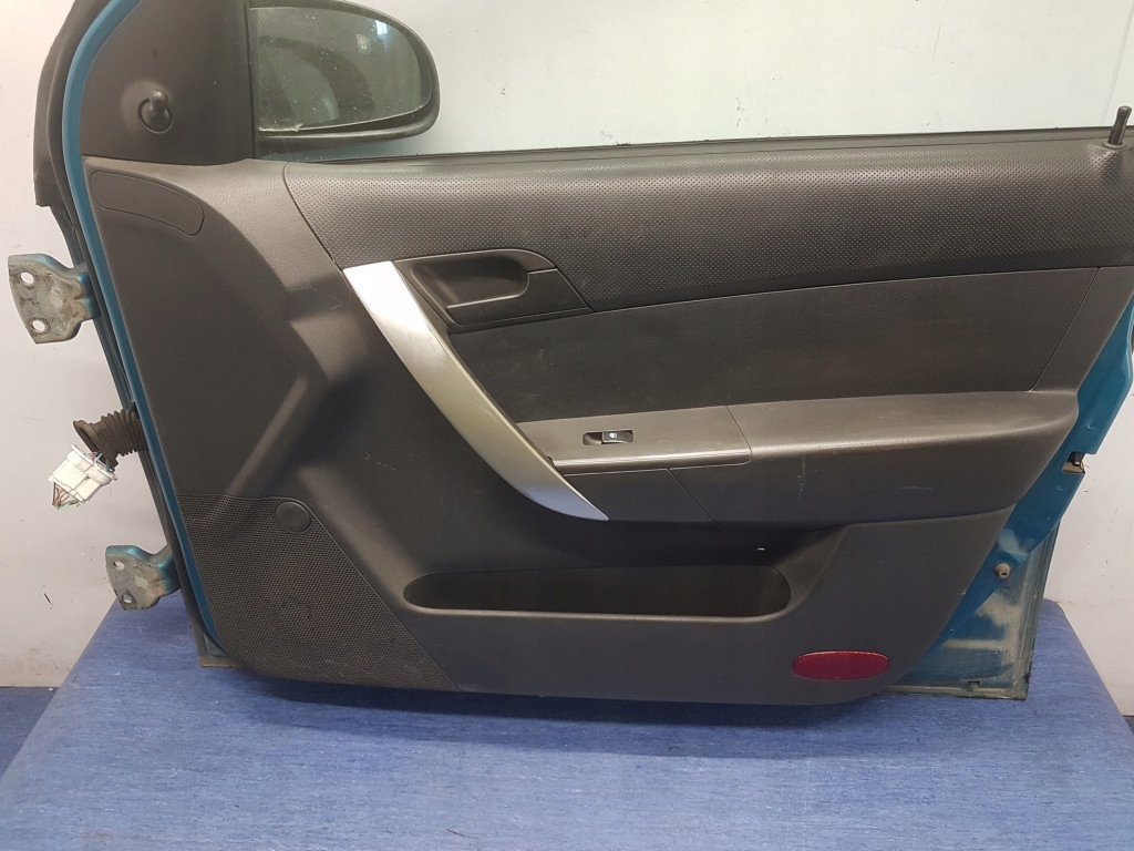 Chevrolet aveo t250 дверь перед правое Киев