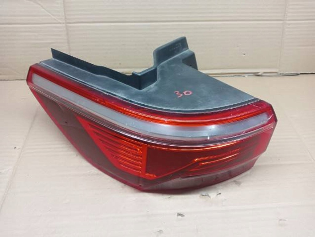 фото №1, M30 лампа задняя задняя левая vw transporter t7 7t0945095b