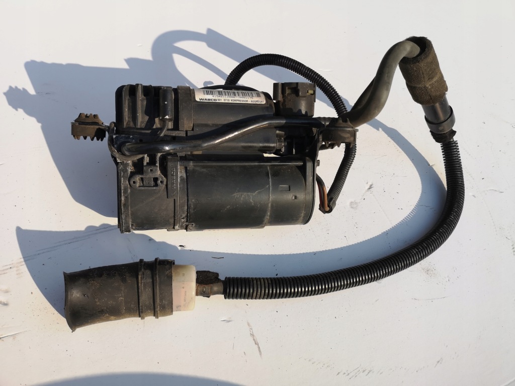 фото №1, Audi a8 d3 компрессор насос подвеска