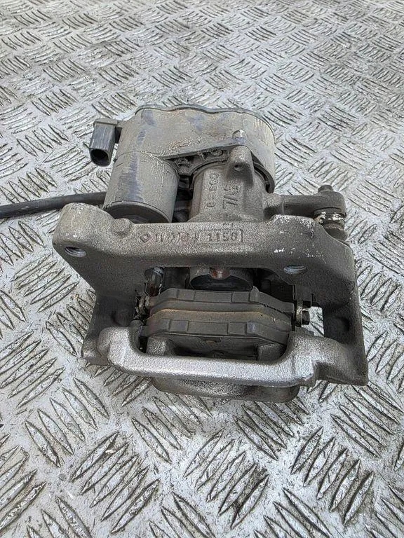 Супорт гальмівний задній правий peugeot 308 ii 9819059480 1.2l бензиновий 60kw Недорого