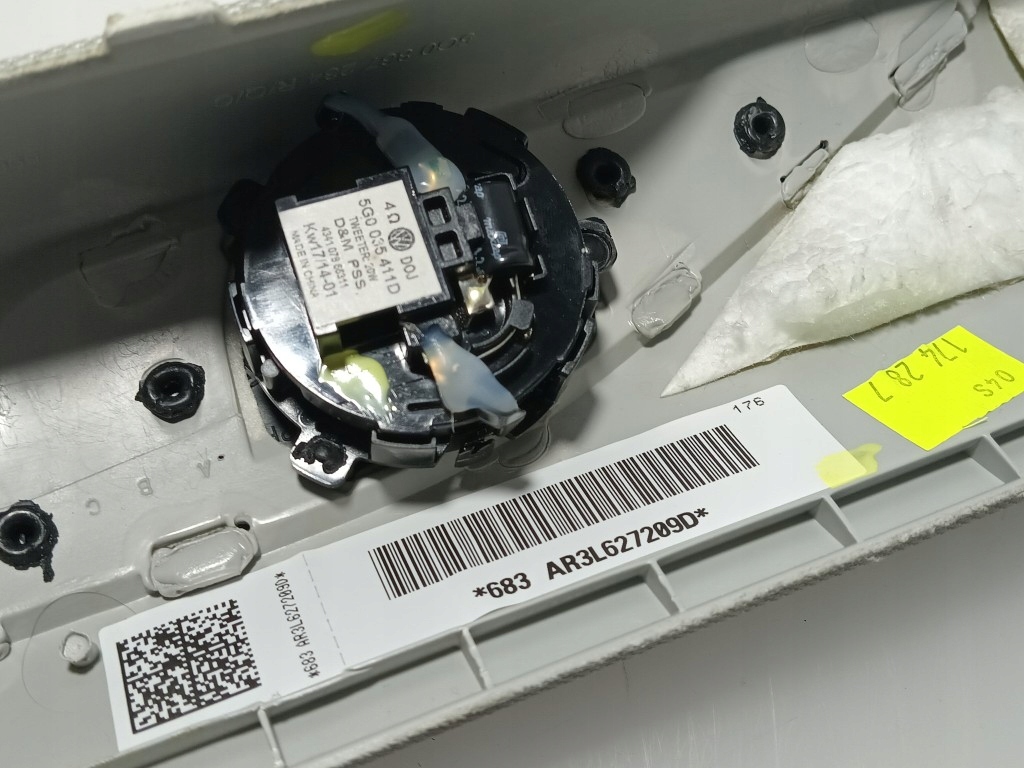 фото №8, Volkswagen golf vii обшивка захист стійка права передня блок двигуна 5g0867234