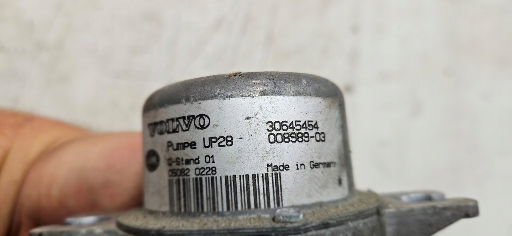 фото №5, Вакуум насос 30645454 volvo s60 i 2.4 b