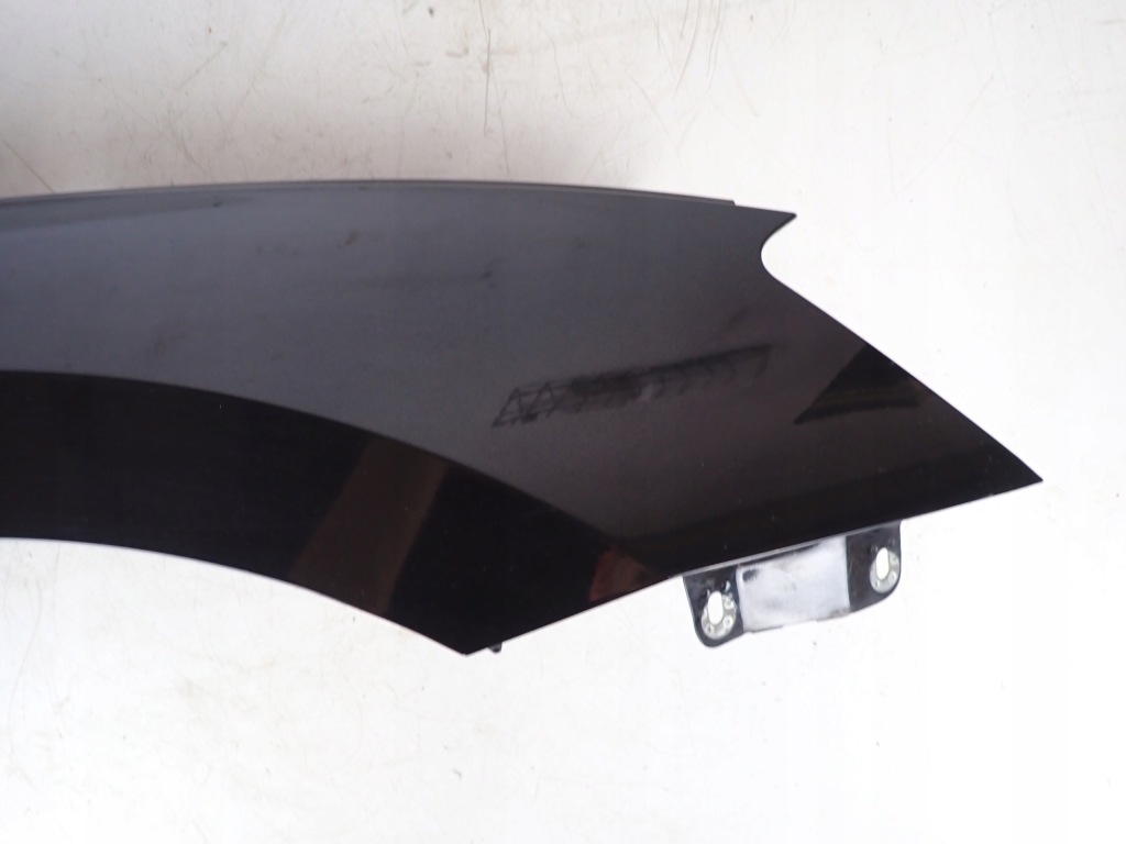Крыло  правый  правая сторона skoda super b Недорого