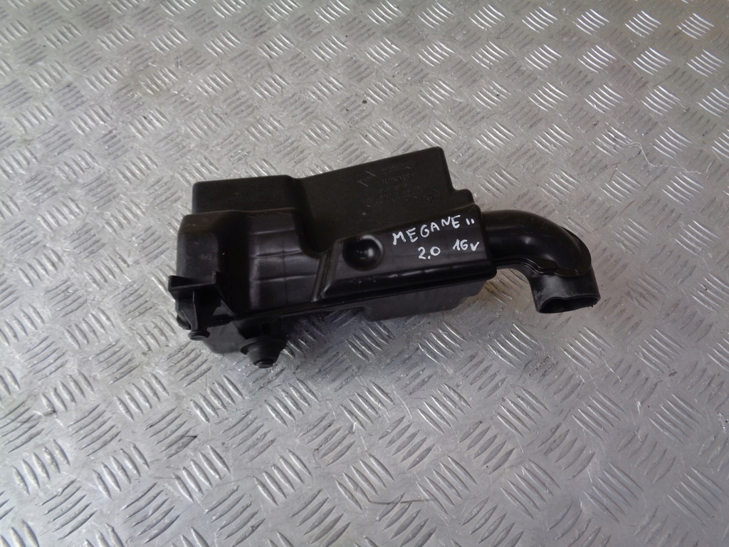 фото №1, Резонатор повітря 8200233761 renault megane ii 2.0 16v 02-