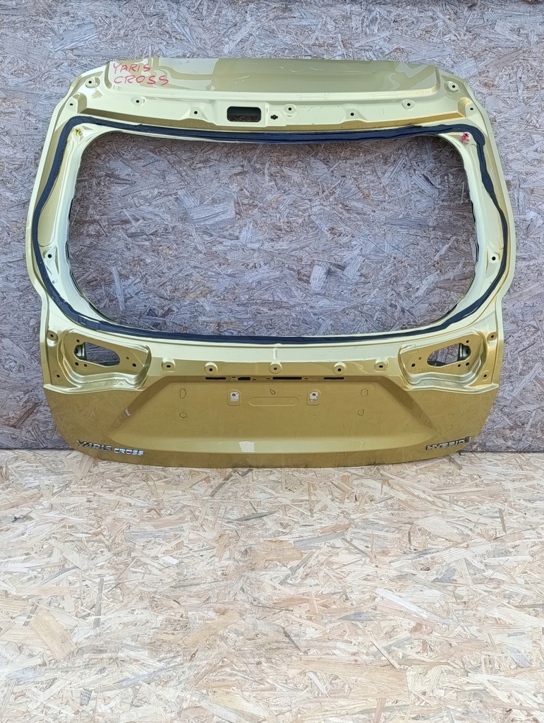 фото №1, Кришка багажника задня toyota yaris cross 2021-2025