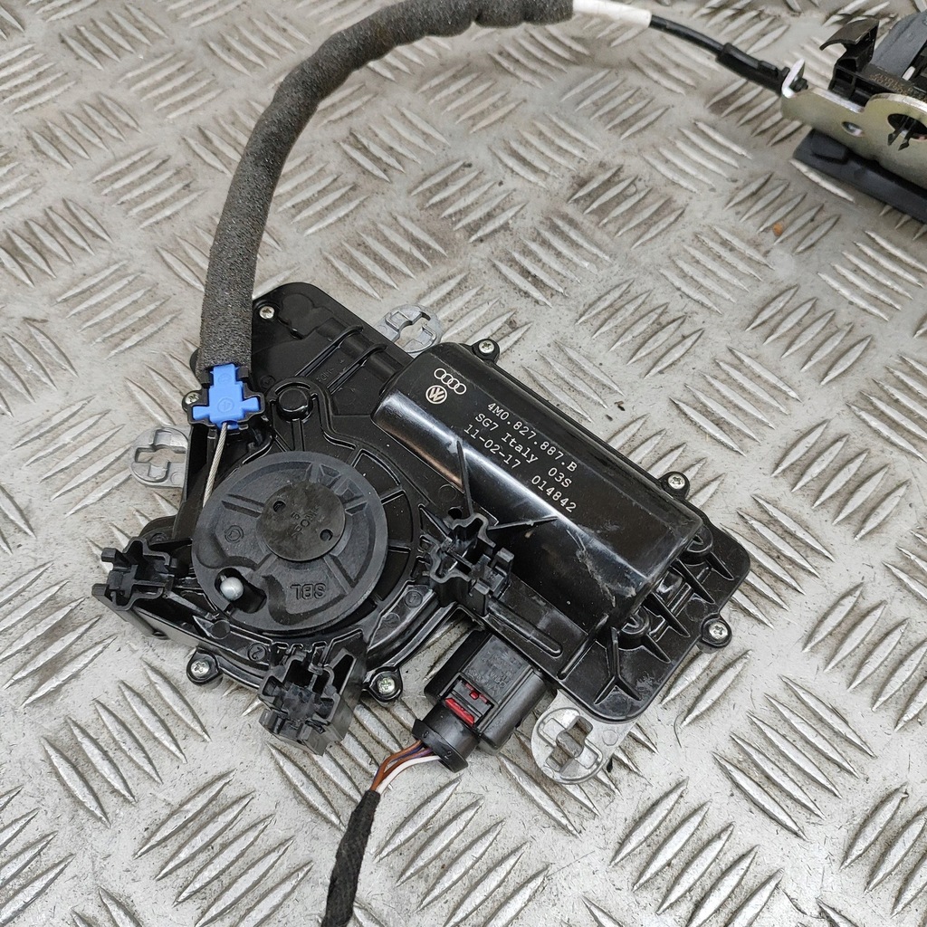 фото №6, Audi q7 4m 2017 замок кришки задній / багажника