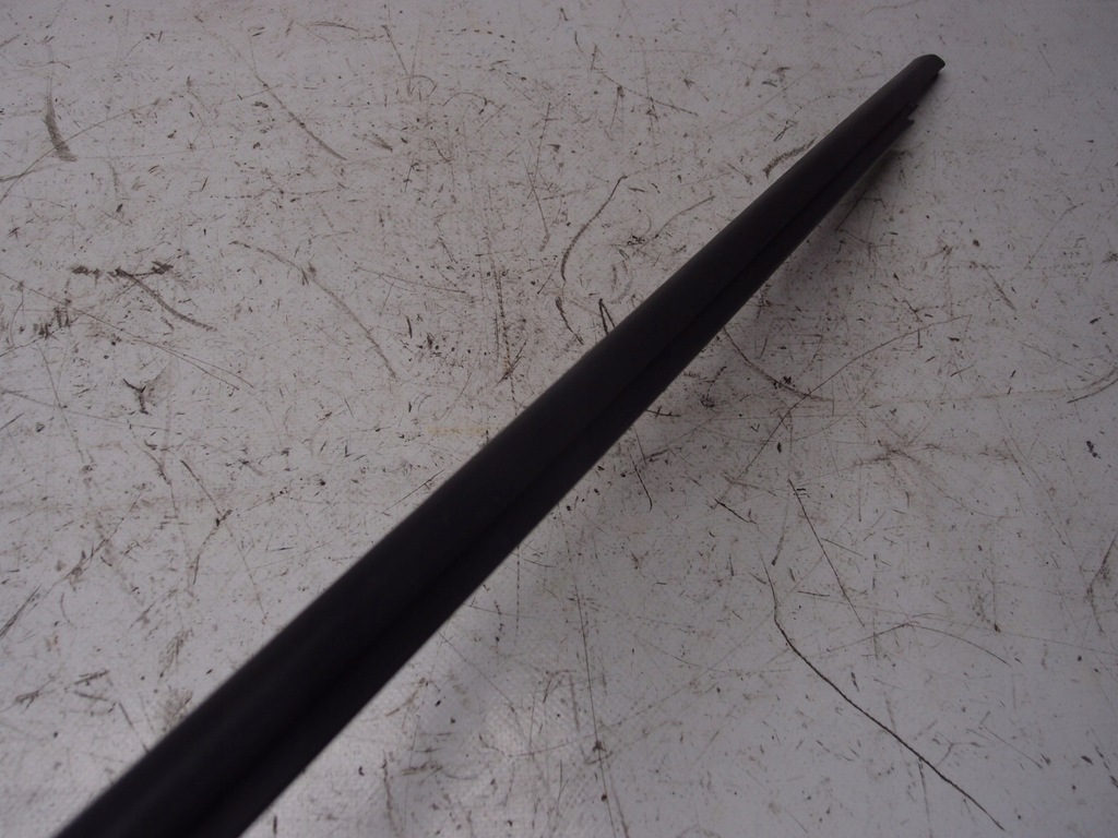 фото №5, Молдинг уплотнитель правый задняя arona 6f0839478