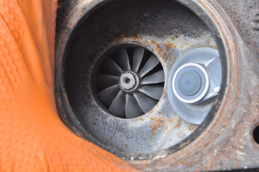 Nissan juke 1 f15 nismo 1.6 dig-t 200km турбина 49335-01801 14411-1kc1d Киев