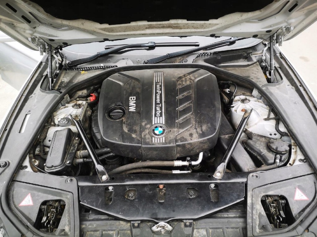 фото №7, Bmw 5-series пабтрубок  водяной 2013 2.0l 15476810cz 64539119169-05