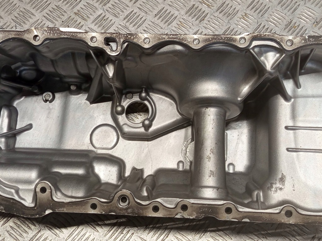 Bmw оригинальный номер 8595464 2' g42 3' g20 5' g60 x5 g05 lci x6 g06 lci поддон масляная Недорого