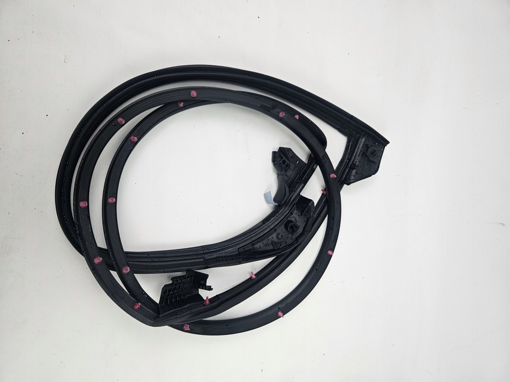 фото №8, Toyota camry ix 9 2017 - прокладка двері задніх задня правий 67871-33120