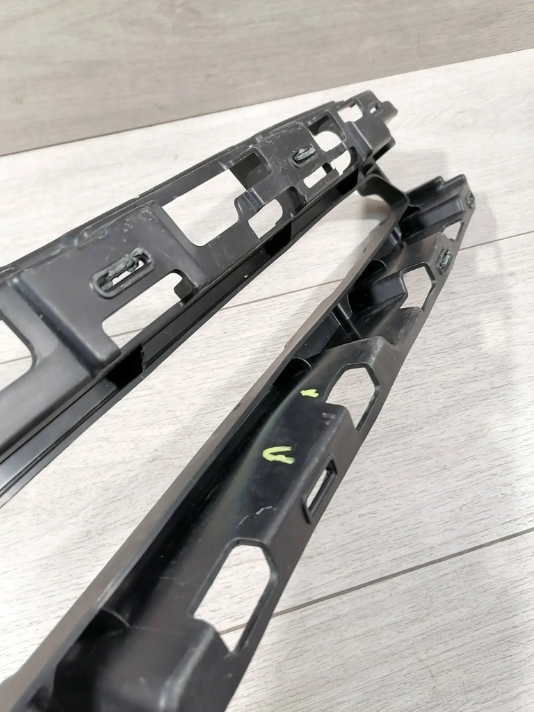 фото №6, Mini f55 f56 lift напрямна бампер перед 9451314