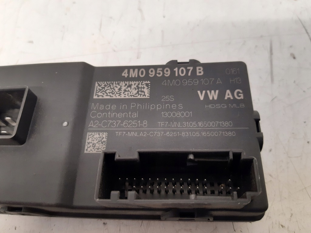 фото №3, Модуль крышки 4m0959107b audi a4 b9