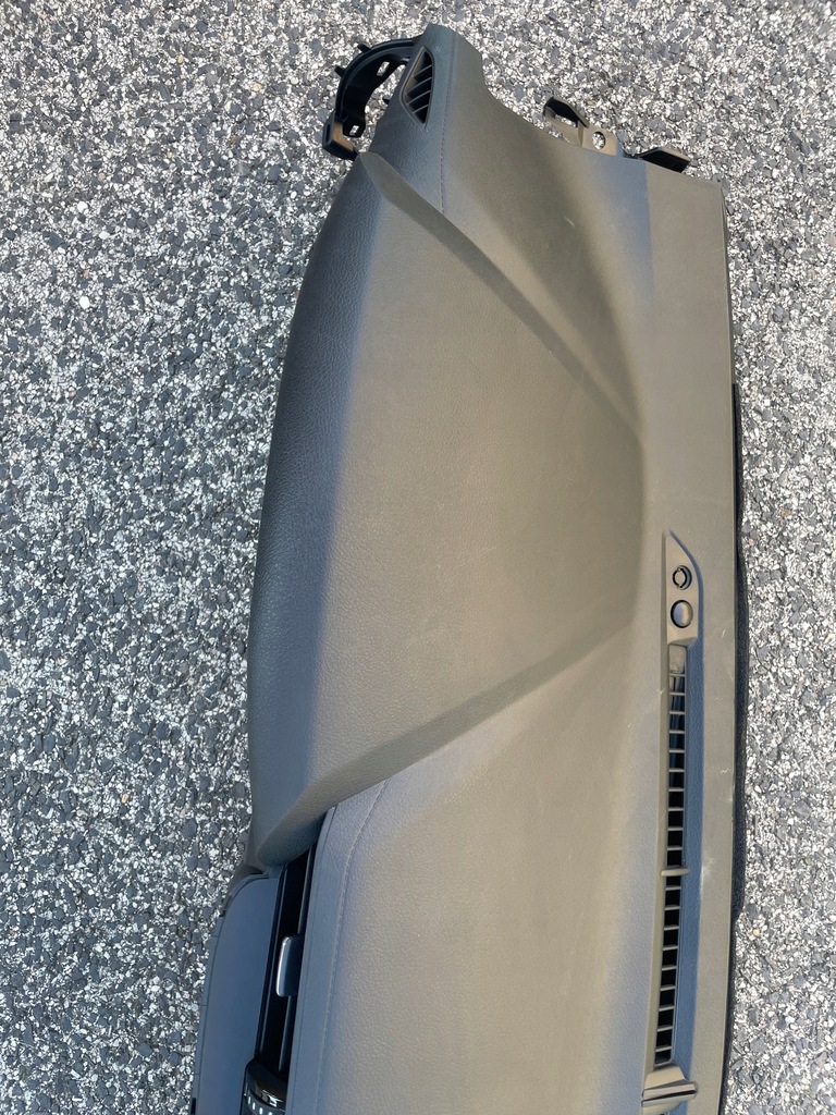 фото №6, Hilux консоль с подушка original ladna