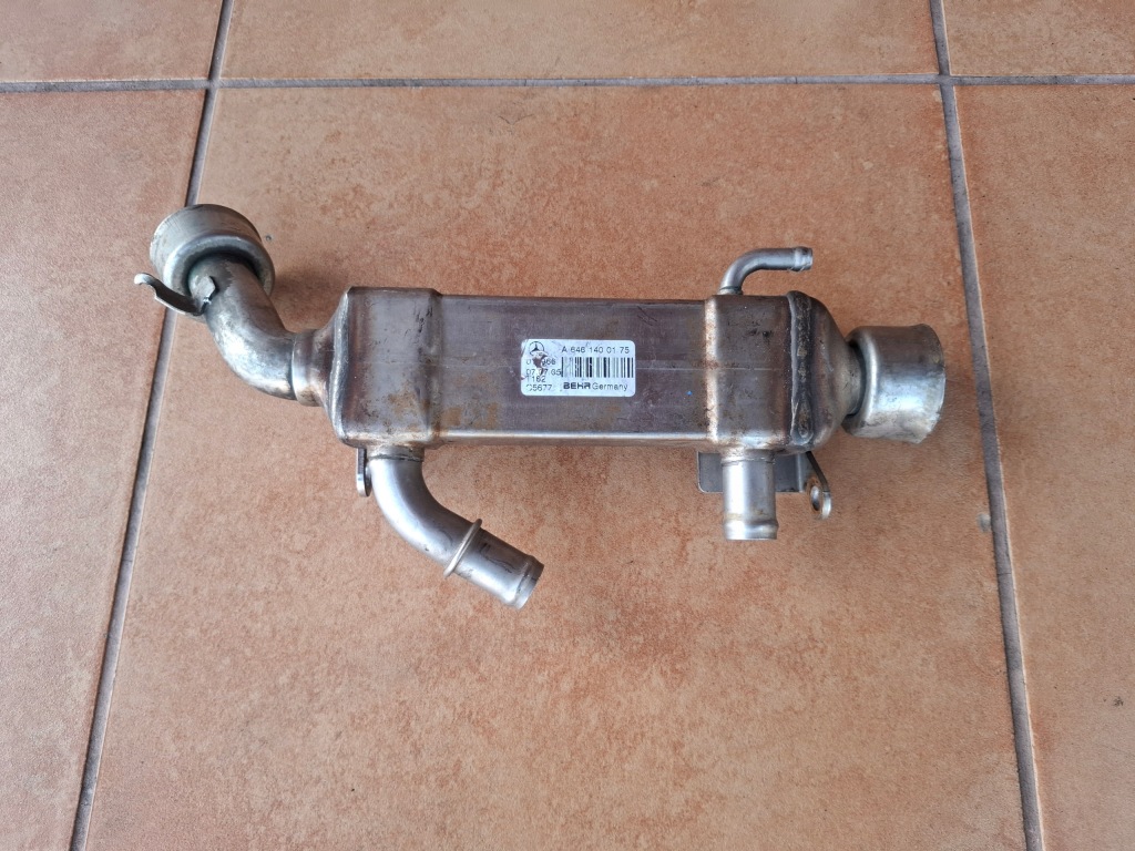 фото №1, Mercedes-benz оригинальный номер a6461400175 радиатор выхлопных газов