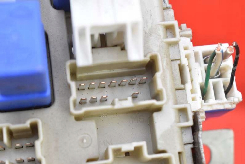 фото №10, Коробка предохранителей 24350 3y500 nissan maxima a33 3.0 v6 200 km 00-05