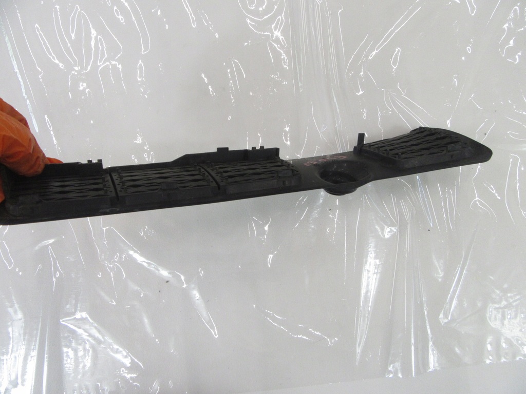 фото №14, Захист впуск повітря молдинг капот жабо ліва bmw e30