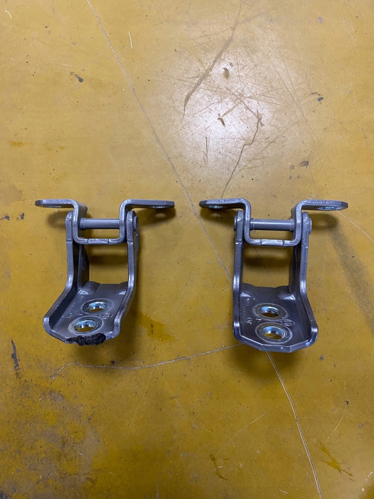 фото №3, Петля дверь левый правый перед infiniti q50 kad