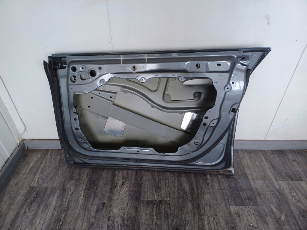 Двері ---- mercedes eqe w295 295 --- передні праве ---- Недорого