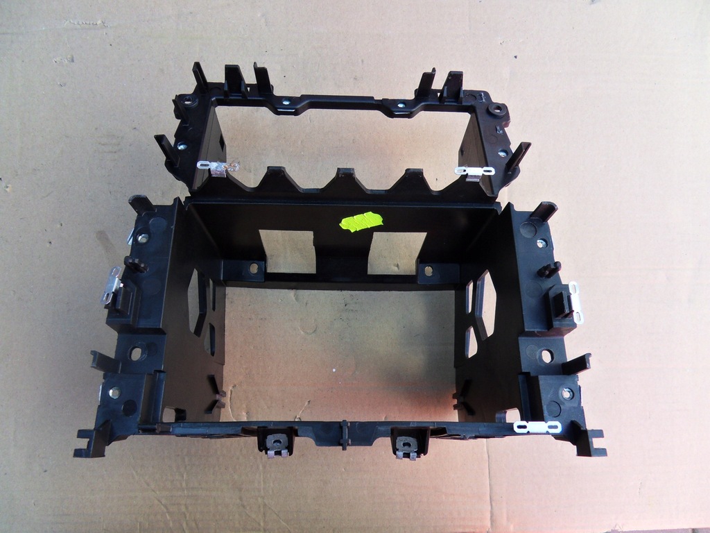 фото №1, Рамка каркас радио vw golf vi 08-12r 5k0858089d