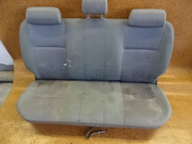 фото №1, Toyota hilux 07r # заднее сиденье с ремни