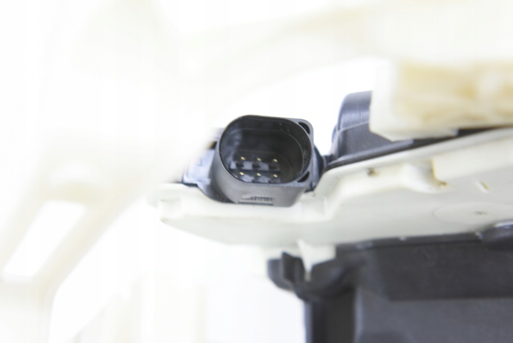 фото №10, Vw tiguan i 5n lift замок дверь правый задняя 6pin