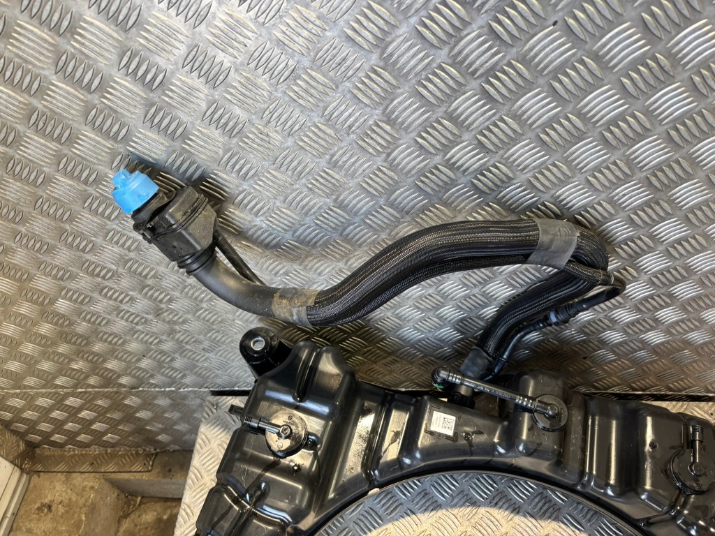 Бак насос adblue renault express ii 172a27153r в Украине