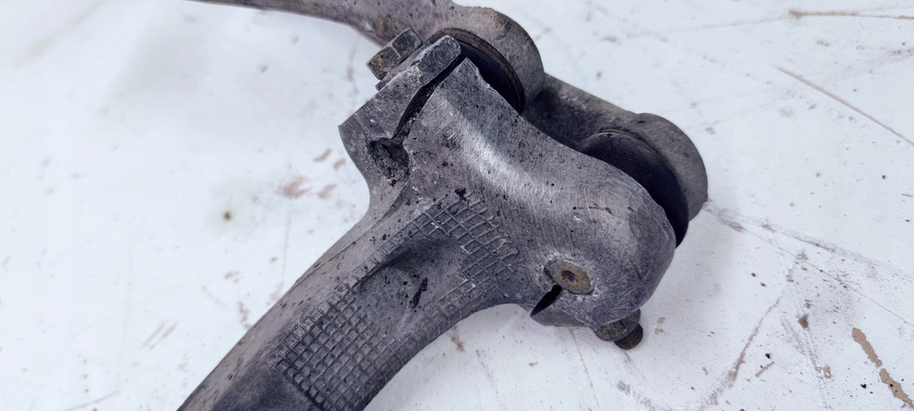 фото №5, Поворотный кулак правый перед audi a4 a6 a7 8k0407258l