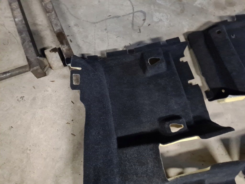 фото №4, Обшивка коврик задняя volvo xc40